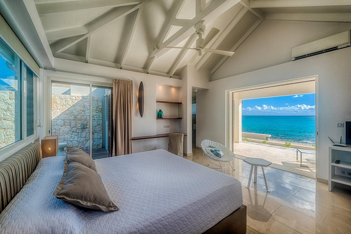 Luxury Beach Front Villa rental - Bedroom 2